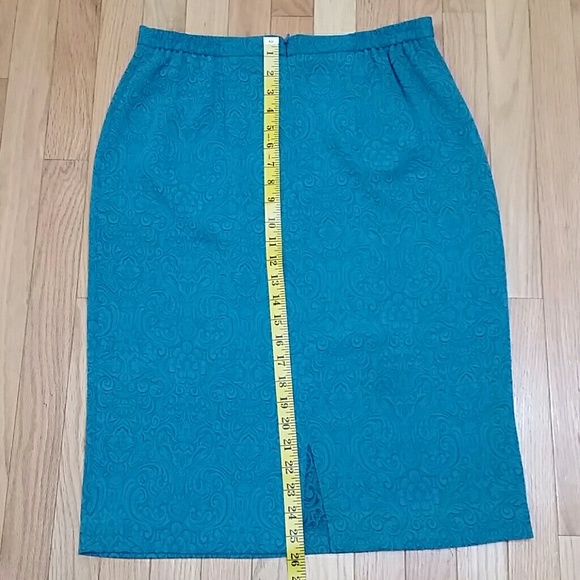 Pencil Skirt GUC - Picture 2 of 7